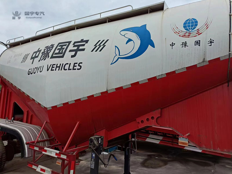 下灰罐式車：油（氣）田固井作業的關鍵角色！